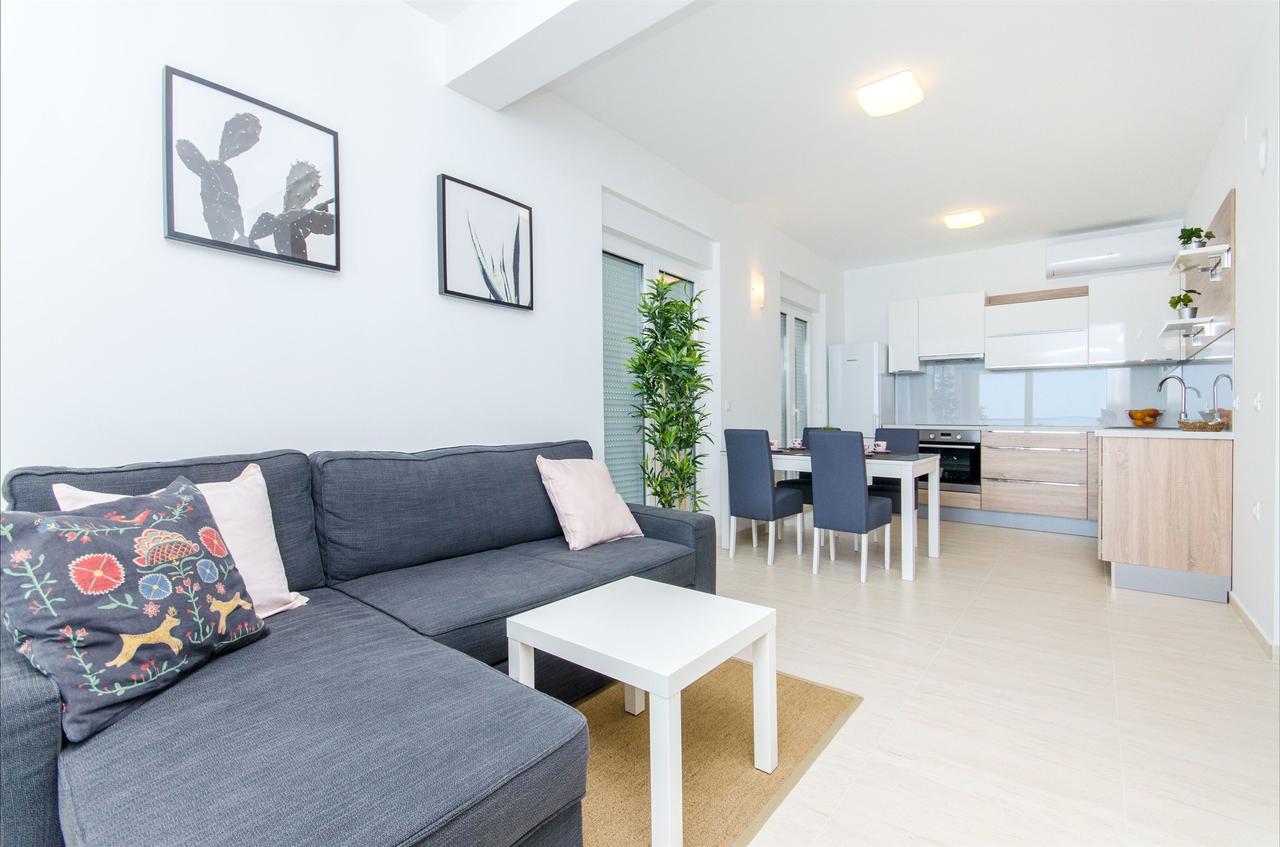 Apartments Branimir Mandre Exterior photo